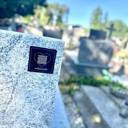 Tabliczka QR „W Sercach”