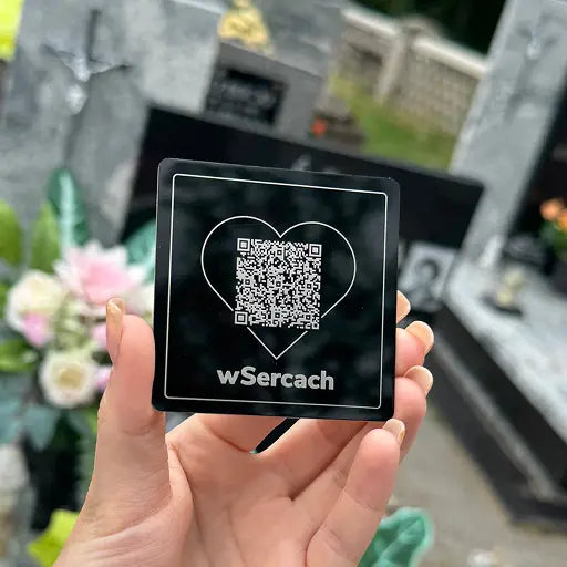 Tabliczka QR „W Sercach”